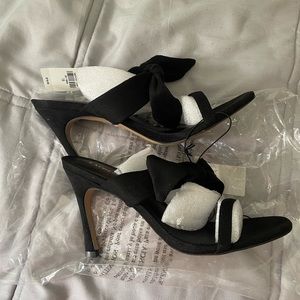 Express heels